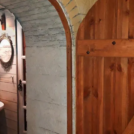 райский сад Hostel *